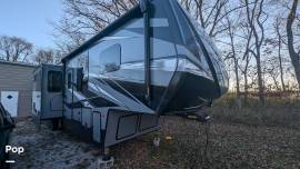 2021 Keystone Raptor 413, $ 72,800