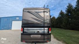 2018 Newmar Canyon Star 3710, $ 129,900