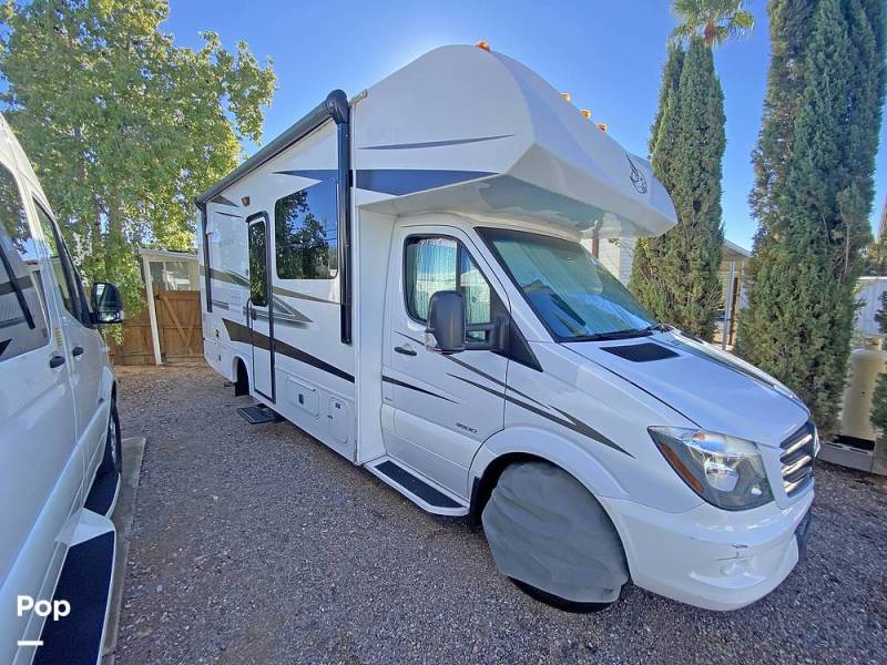 2017 Jayco Melbourne 24M, $ 55,500