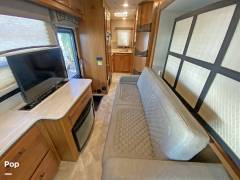 2017 Jayco Melbourne 24M, $ 55,500