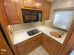 2017 Jayco Melbourne 24M, $ 55,500