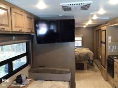 2019 Thor Motor Coach Windsport 29M, $ 74,500