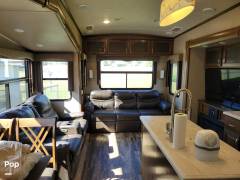 2018 Cedar Creek Silverback 35IK, $ 34,400