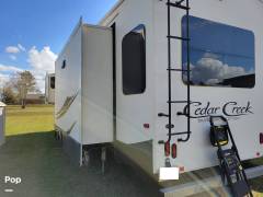 2018 Cedar Creek Silverback 35IK, $ 34,400
