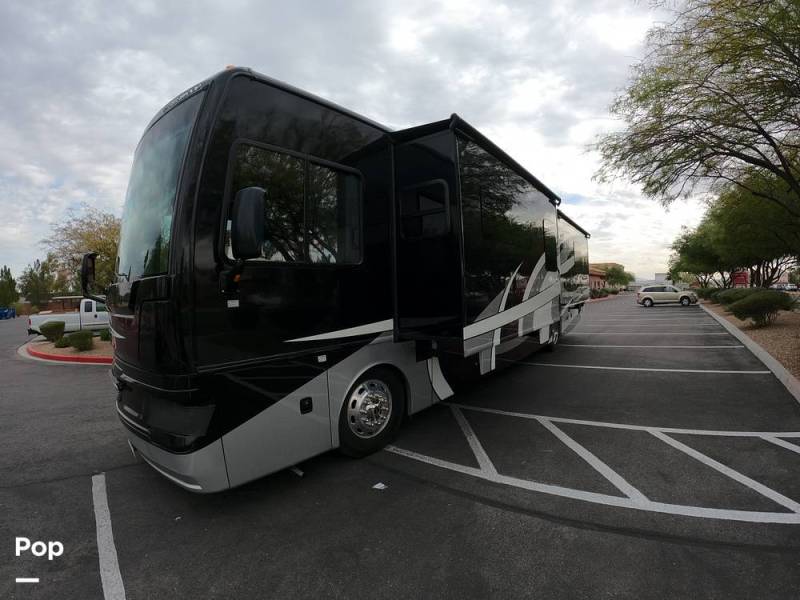 2019 Fleetwood Pace Arrow LXE 38F, $ 133,000