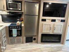 2022 Rockwood Ultra-Lite 2912BS, $ 34,000