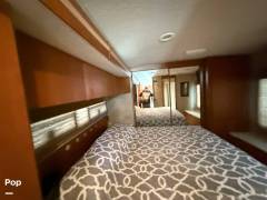 2008 Winnebago Destination 39W, $ 59,000