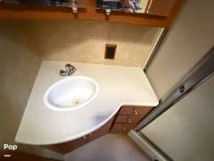 2008 Winnebago Destination 39W, $ 59,000