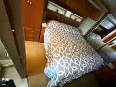 2008 Winnebago Destination 39W, $ 59,000