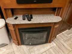 2017 Fleetwood Discovery 38K, $ 148,000