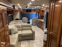 2017 Fleetwood Discovery 38K, $ 148,000