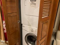 2017 Fleetwood Discovery 38K, $ 148,000