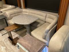 2017 Fleetwood Discovery 38K, $ 148,000