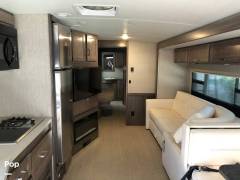 2022 Winnebago Adventurer 35F, $ 166,000