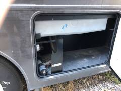 2022 Winnebago Adventurer 35F, $ 166,000
