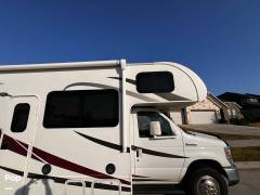 2016 Thor Motor Coach Chateau 31E, $ 39,900