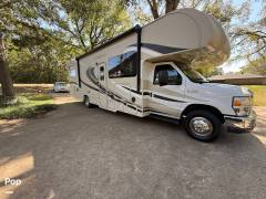 2015 Thor Motor Coach Chateau 31W, $ 47,000