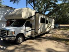 2015 Thor Motor Coach Chateau 31W, $ 47,000
