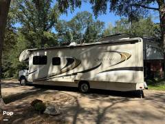 2015 Thor Motor Coach Chateau 31W, $ 47,000