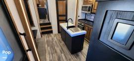 2022 Heartland Landmark 365 LM Lafayette, $ 94,900