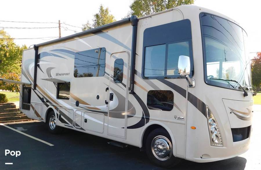 2018 Thor Motor Coach Windsport 29M, $ 37,300