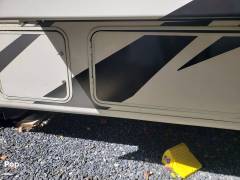 2021 Thor Motor Coach A.C.E. 32.3, $ 100,000