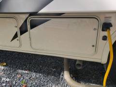 2021 Thor Motor Coach A.C.E. 32.3, $ 100,000