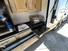 2022 Palomino SolAire Ultra-Lite 320TSBH, $ 44,450