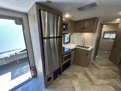 2022 Palomino SolAire Ultra-Lite 320TSBH, $ 44,450