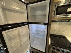2022 Palomino SolAire Ultra-Lite 320TSBH, $ 44,450