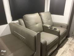 2023 Dutchmen Kodiak ULTIMATE 3301BHSL, $ 44,950