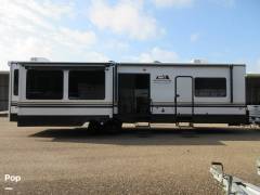 2023 Cedar Creek Cottage 40CRS, $ 59,900