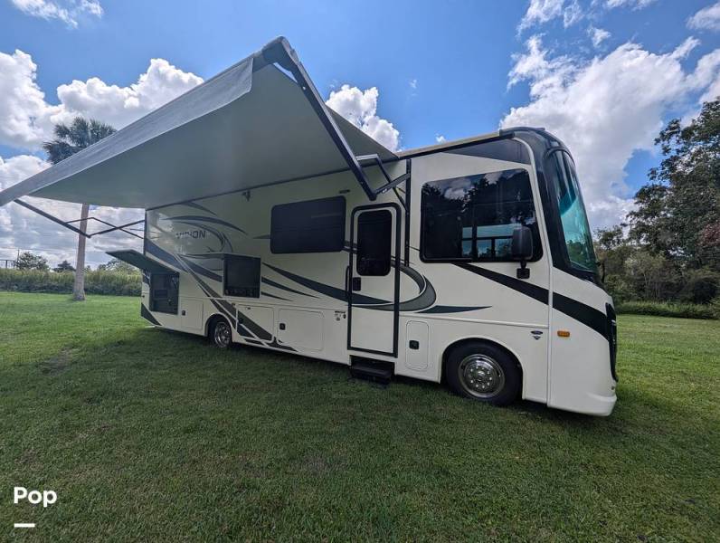 2022 Entegra Coach Vision 29S, $ 89,900