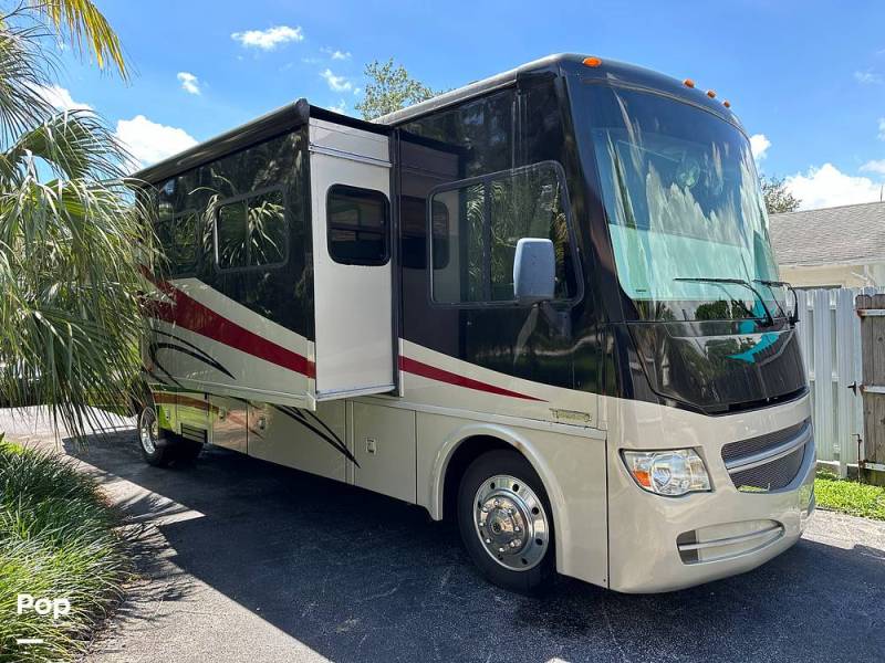 2015 Winnebago Sightseer 35G, $ 76,900