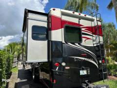 2015 Winnebago Sightseer 35G, $ 76,900