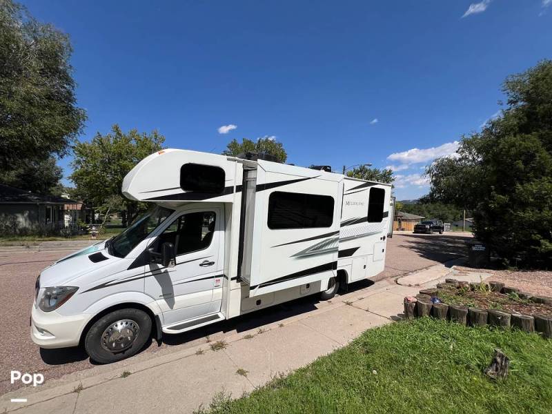 2016 Jayco Melbourne 24K, $ 64,900