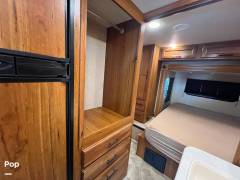 2016 Jayco Melbourne 24K, $ 64,900