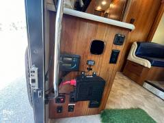 2016 Jayco Melbourne 24K, $ 64,900