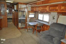 2005 Monaco Windsor 38PDQ, $ 49,000