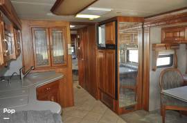 2005 Monaco Windsor 38PDQ, $ 49,000