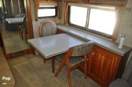 2005 Monaco Windsor 38PDQ, $ 49,000