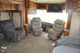 2005 Monaco Windsor 38PDQ, $ 49,000