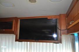 2005 Monaco Windsor 38PDQ, $ 49,000