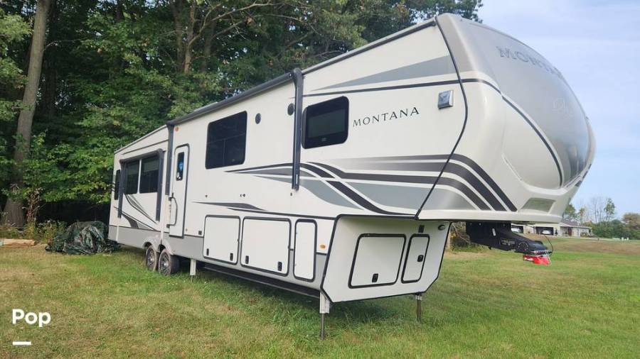 2022 Keystone Montana 3855BR, $ 58,000