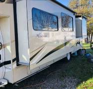 2019 Coachmen Leprechaun 319MB, $ 57,000