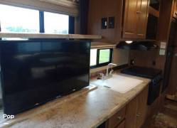 2019 Coachmen Leprechaun 319MB, $ 57,000