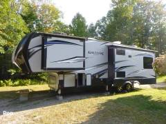 2018 Keystone Avalanche 300RE, $ 38,000