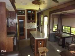 2018 Keystone Avalanche 300RE, $ 38,000