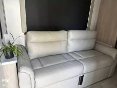 2024 Winnebago Voyage 2427RB, $ 39,999
