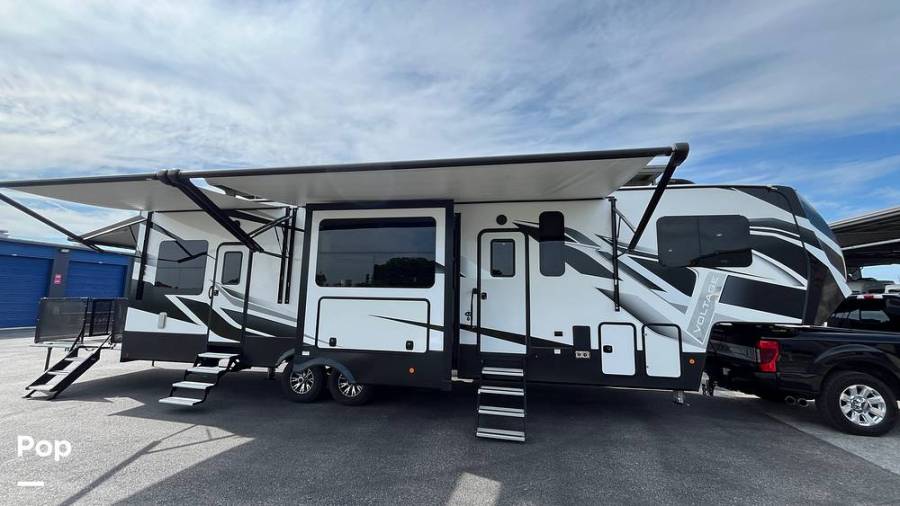 2021 Dutchmen Voltage 3635, $ 64,900